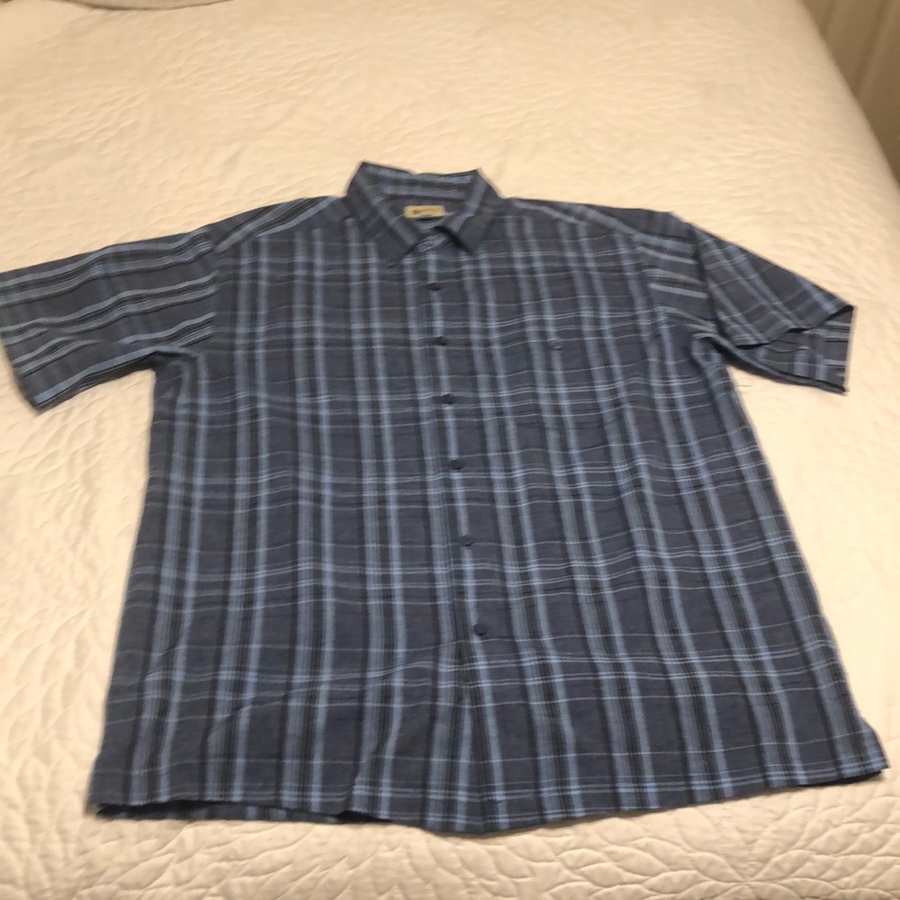 Short sleeve shirt